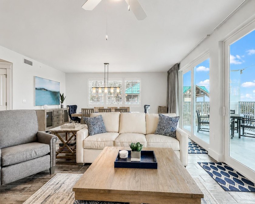 Luxury living at its best! 101 blu is a spacious, contemporary 2 - photo 4