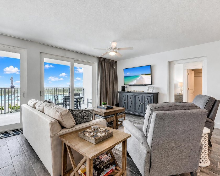 Luxury living at its best! 101 blu is a spacious, contemporary 2 - photo 5