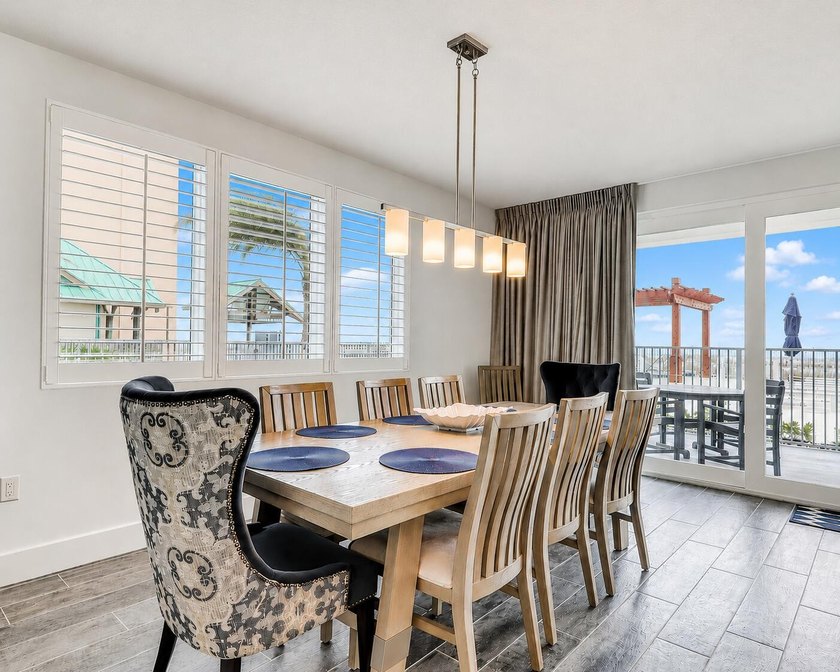 Luxury living at its best! 101 blu is a spacious, contemporary 2 - photo 8