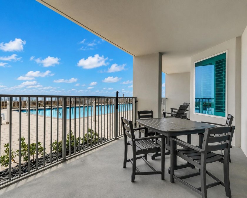 Luxury living at its best! 101 blu is a spacious, contemporary 2 - photo 9