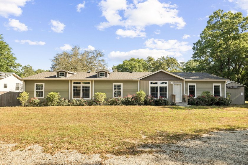 Welcome to your private waterfront escape in the heart of - photo 4