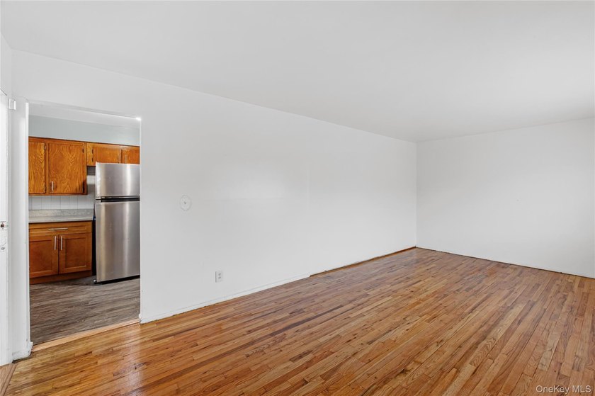 Welcome 30-19 Bessemund Ave, Bayswater....This legal 2 family - photo 18