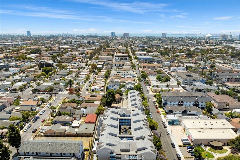 Welcome to Gaviota Heights - Your Urban Retreat in Alamitos - photo 3