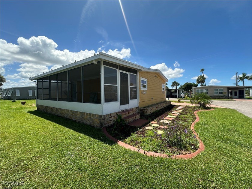 Excellent investment opportunity in this corner-lot home located - photo 4
