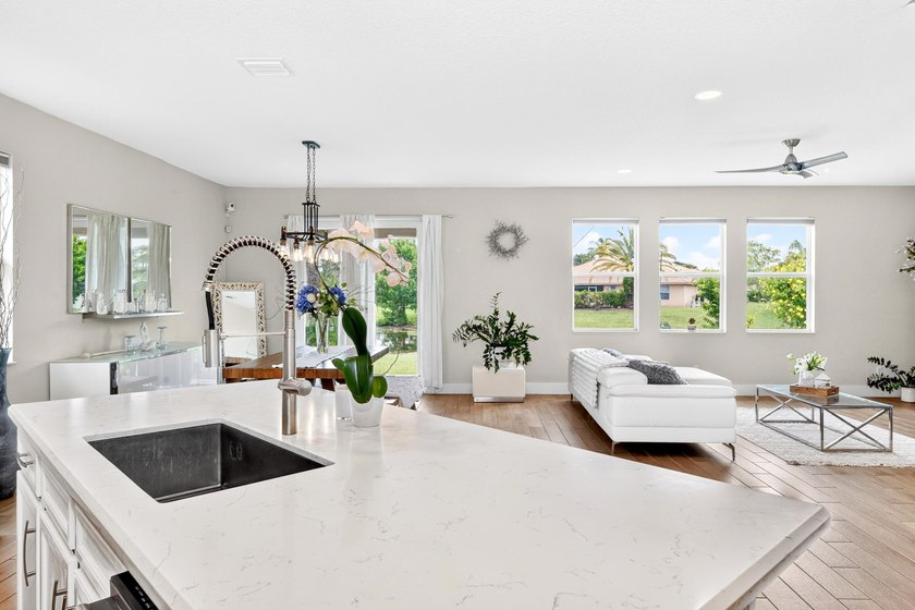 YOU CAN RENT OUT THE PROPERTY IMMEDIATELY! Welcome home to your - photo 16