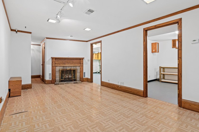 First time on the market! Lovingly maintained by the original - photo 21