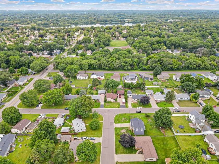 First time on the market! Lovingly maintained by the original - photo 36