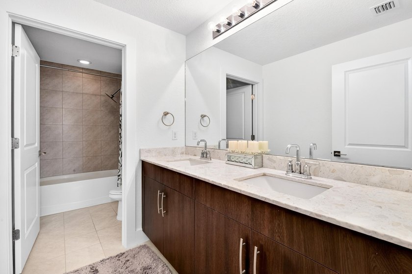 YOU CAN RENT OUT THE PROPERTY IMMEDIATELY! Welcome home to your - photo 44