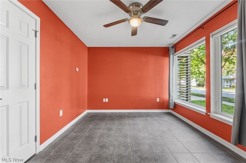 Welcome to 1266 West 74th. A three story townhome on a - photo 4