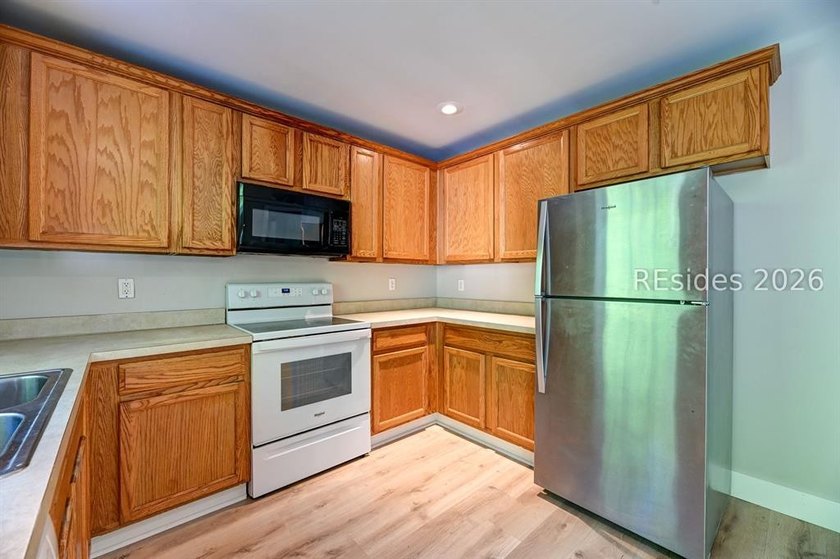 Let's make a DEAL! Bring an offer - Priced to sell - Great - photo 6
