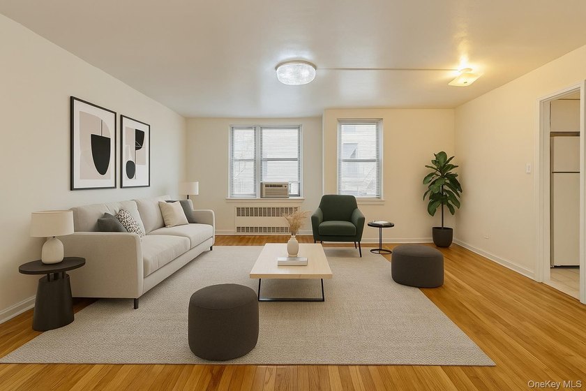 Spacious and Sunlit 2-Bedroom Coop in the Heart of Forest Hills - photo 3