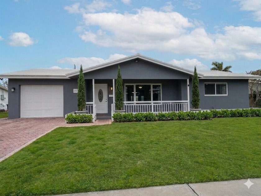 Exceptional 3BR/2BA home (2,332 sqft) in Boca with A-rated - photo 3