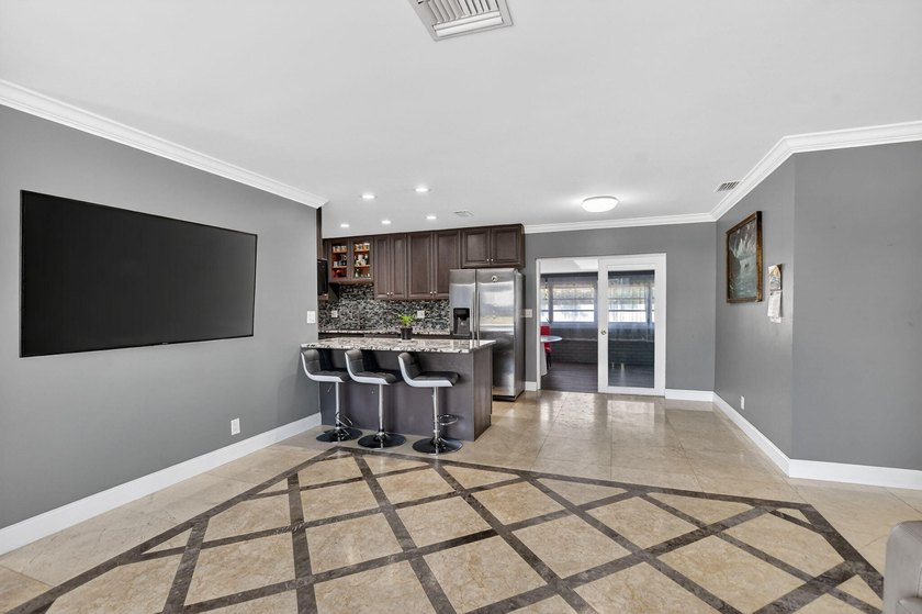 Exceptional 3BR/2BA home (2,332 sqft) in Boca with A-rated - photo 8
