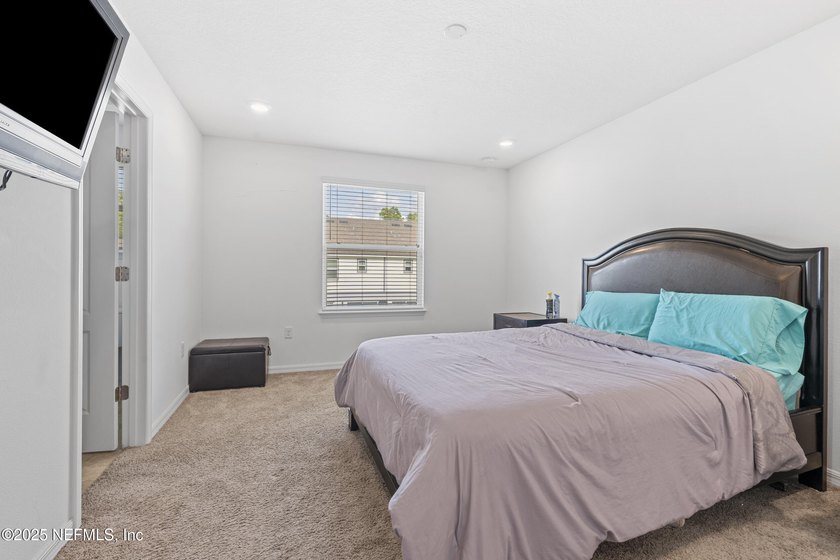 Look no further! This nicely maintained, Move in Ready3-bedroom - photo 17