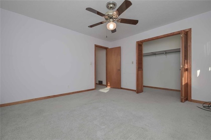 Rare find 5 acre oasis in the middle of the city! Secluded and - photo 25