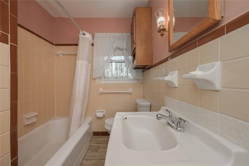 Rare find 5 acre oasis in the middle of the city! Secluded and - photo 29
