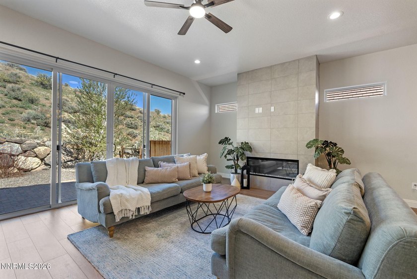 MOTIVATED SELLERS!! Built in 2021, this highly upgraded - photo 7