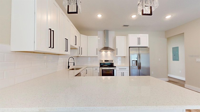 Virtually Staged. MOTIVATED SELLER offering a 2023 residence - photo 4