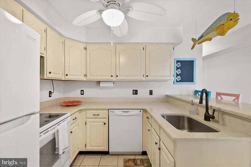 Tucked within the sought-after community of Mallard Lakes, just - photo 7
