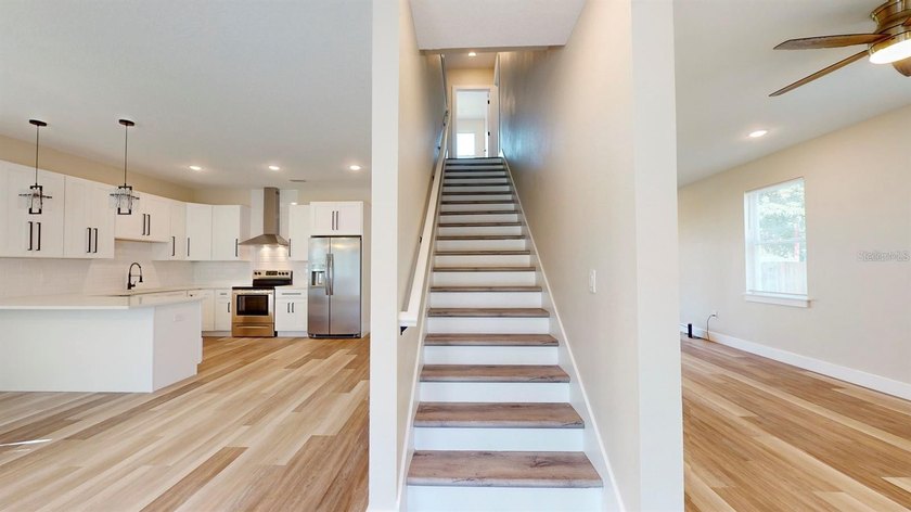 Virtually Staged. MOTIVATED SELLER offering a 2023 residence - photo 7