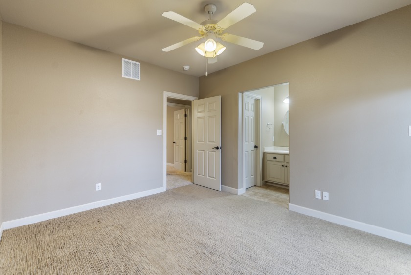 Second ensuite guest bedroom - photo 20