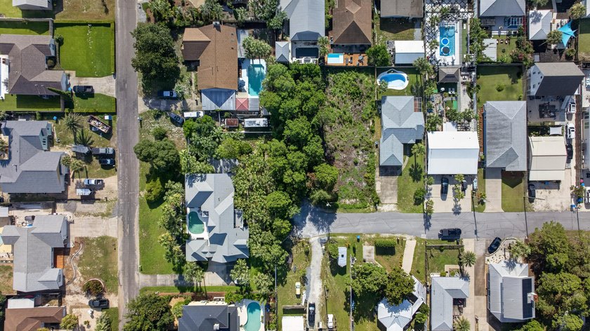 Build your dream beach retreat on this 50' x 125' (.14-acre) - photo 10