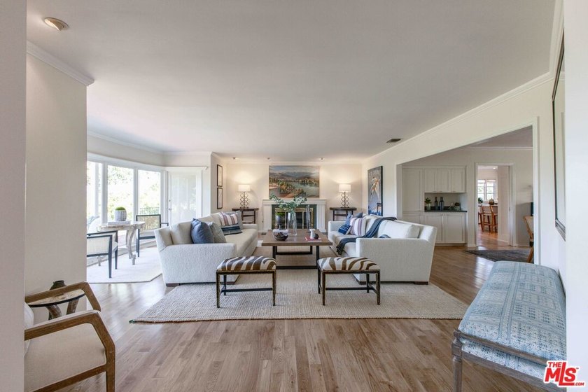 Welcome home to this truly one of a kind Silver Lake home - photo 14