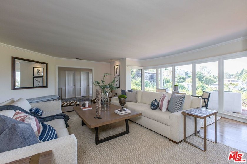 Welcome home to this truly one of a kind Silver Lake home - photo 19