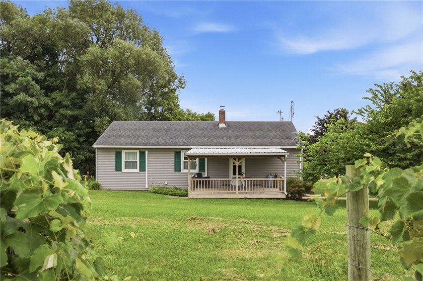 Welcome to the home you've been waiting for! Situated scenically - photo 28