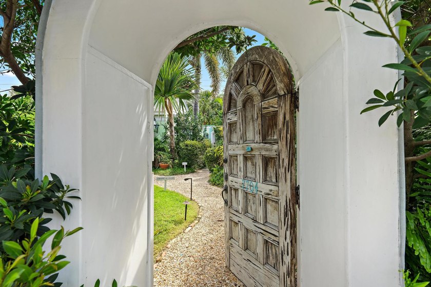 A rare opportunity to own a private tropical oasis in SoSo, one - photo 28