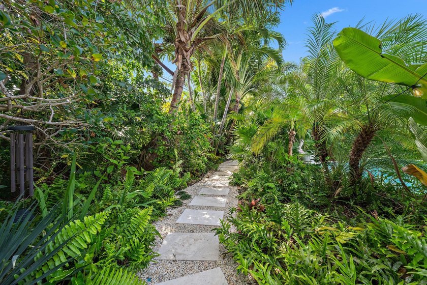 A rare opportunity to own a private tropical oasis in SoSo, one - photo 31
