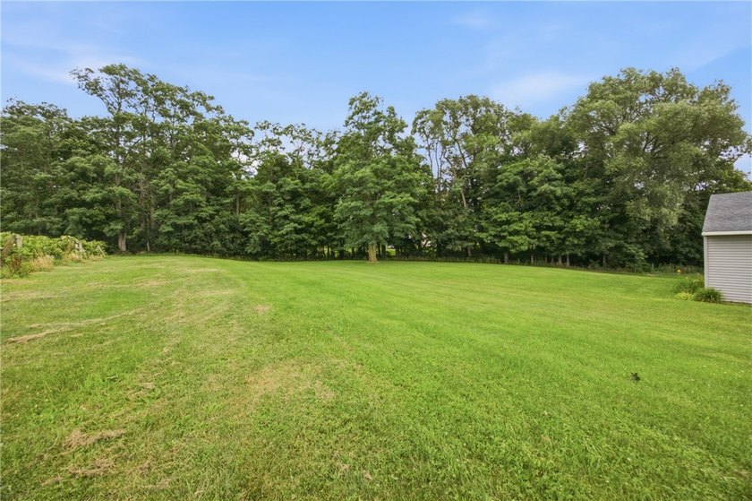 Welcome to the home you've been waiting for! Situated scenically - photo 34