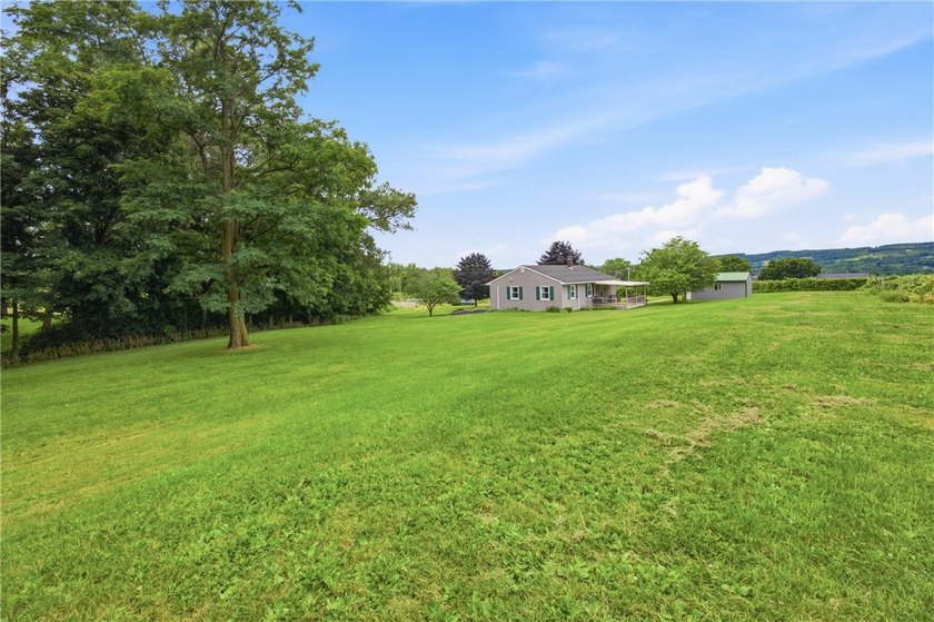 Welcome to the home you've been waiting for! Situated scenically - photo 35