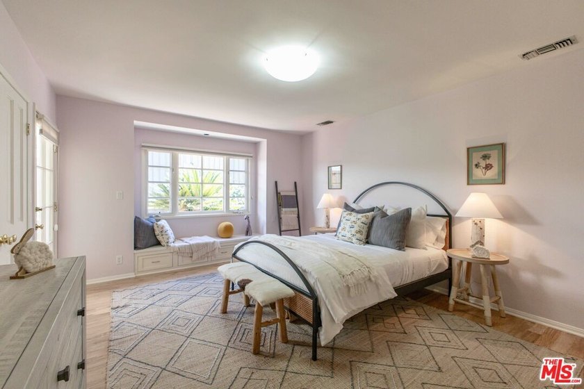 Welcome home to this truly one of a kind Silver Lake home - photo 45