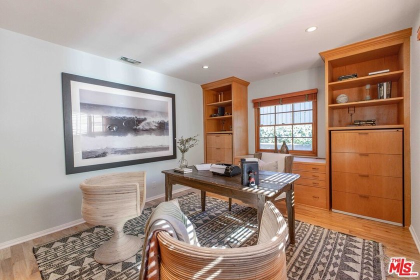 Welcome home to this truly one of a kind Silver Lake home - photo 48