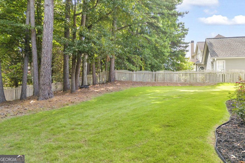 Welcome home to 1190 Lamont Circle. Nestled on a beautifully - photo 4