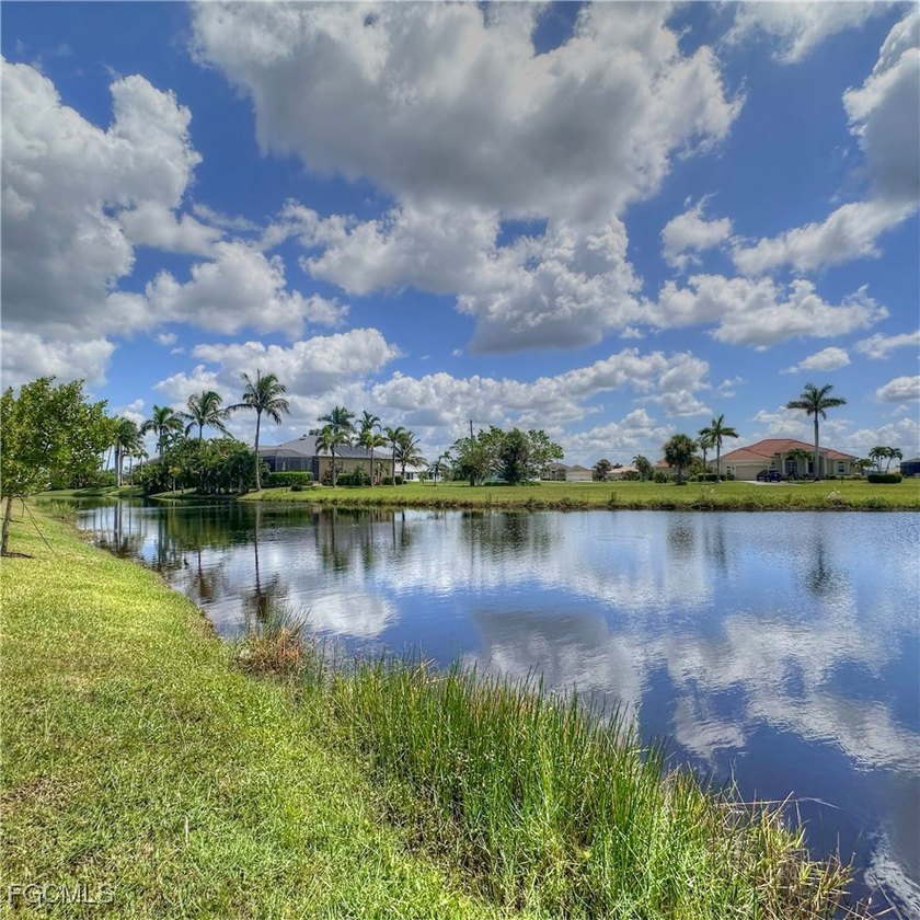 LAKEFRONT! WIDE WATER VIEW!! SOUTHEAST REAR EXPOSURE! ON QUIET - photo 7