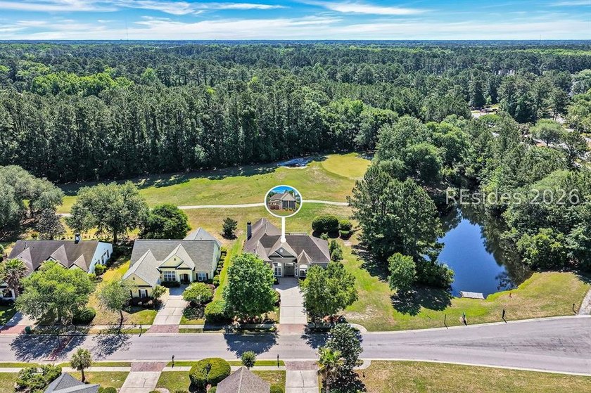 Welcome to 2 Crossings Blvd! Very nice, larger home with great - photo 3