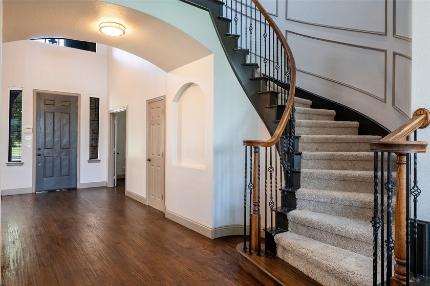 Rare opportunity to own this beautifully updated home on an - photo 8