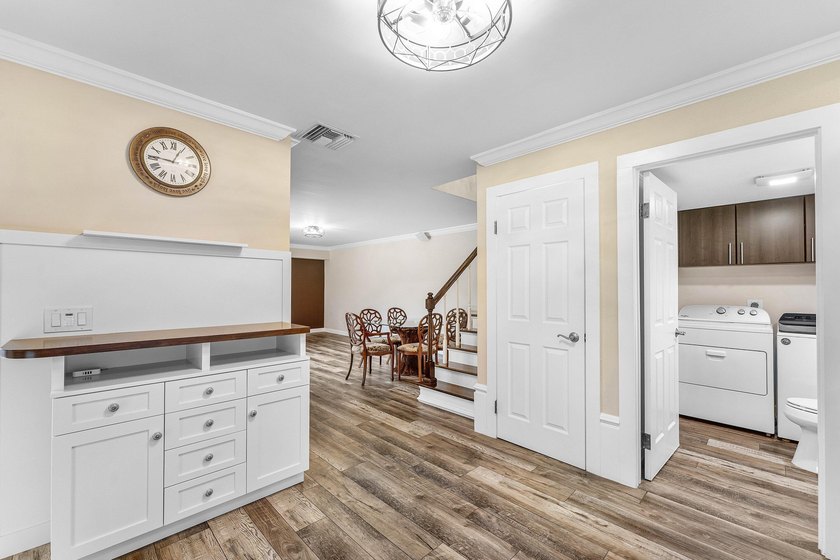 Welcome to Waterford Courtyards! This beautifully updated - photo 15