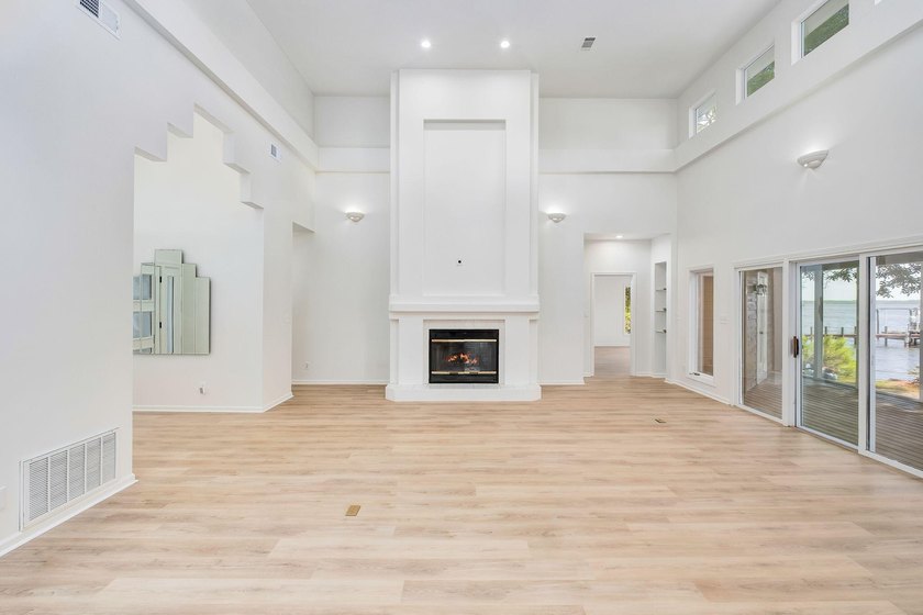 A rare waterfront retreat where privacy, panoramic bayou views - photo 7