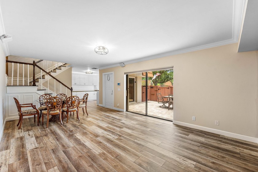 Welcome to Waterford Courtyards! This beautifully updated - photo 18