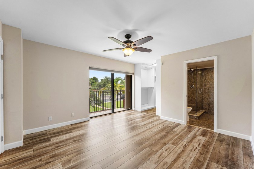 Welcome to Waterford Courtyards! This beautifully updated - photo 25
