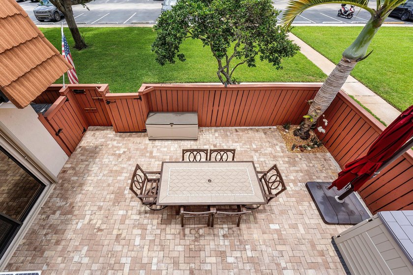 Welcome to Waterford Courtyards! This beautifully updated - photo 31