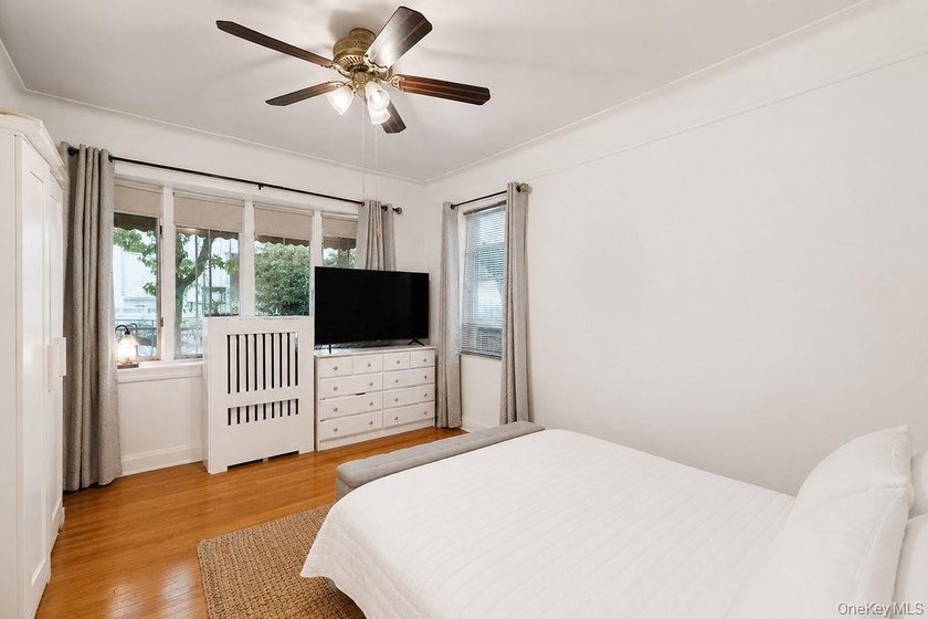 Exceptional vacant 2-family opportunity in the desirable Pelham - photo 5