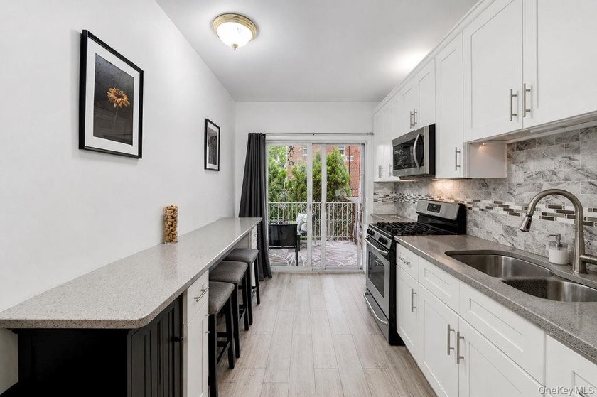 Exceptional vacant 2-family opportunity in the desirable Pelham - photo 8