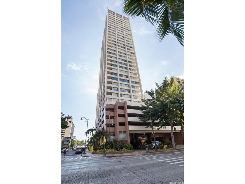 Turn key vacation rental. Nicely renovated, best location in the - photo 9