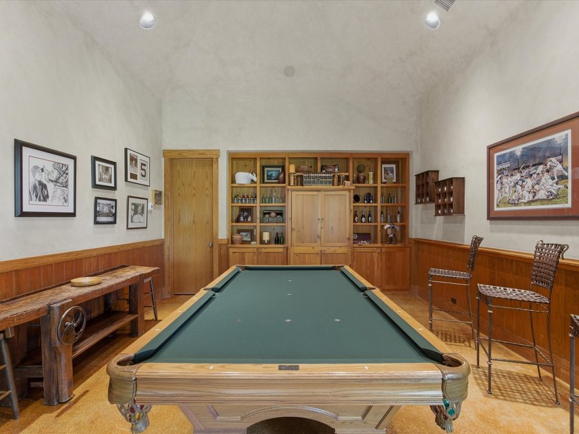 EXTRAORDINARY ALEDO ESTATE that so many have dreamt of owning is - photo 17