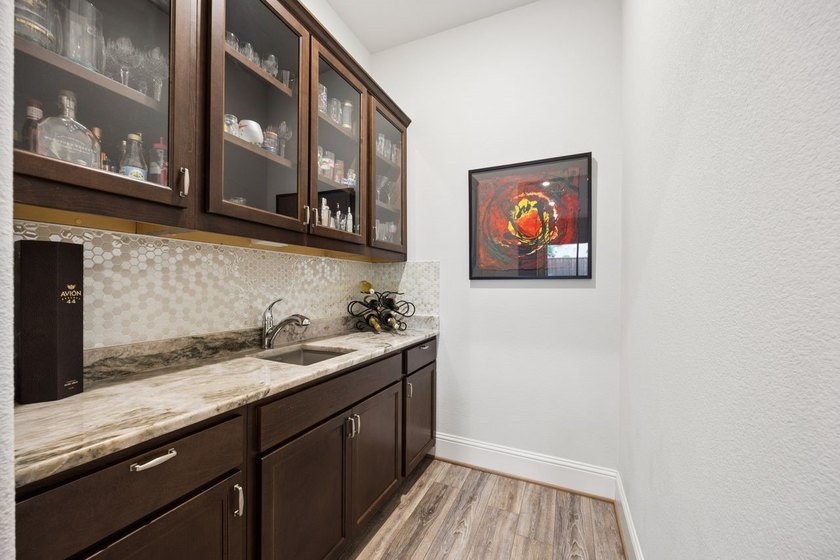 Welcome to 2700 Castlebridge in desired Waterford Point - The - photo 13