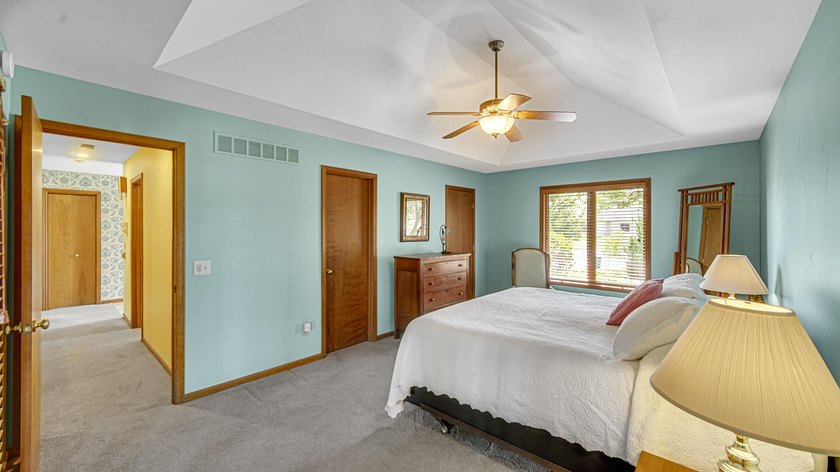 Welcome home to this beautifully maintained home on a desirable - photo 15